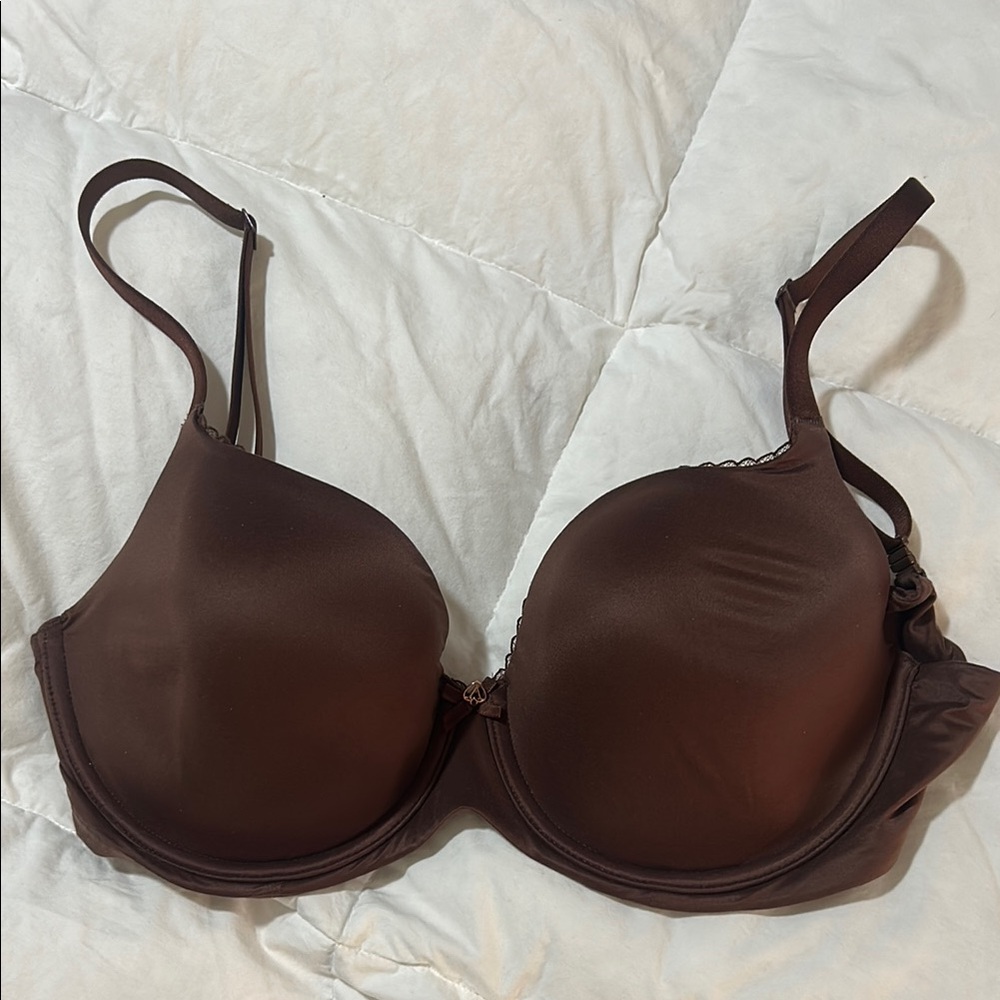 NWOT Victoria’s Secret Body by Victoria Brown 32DDD Bra